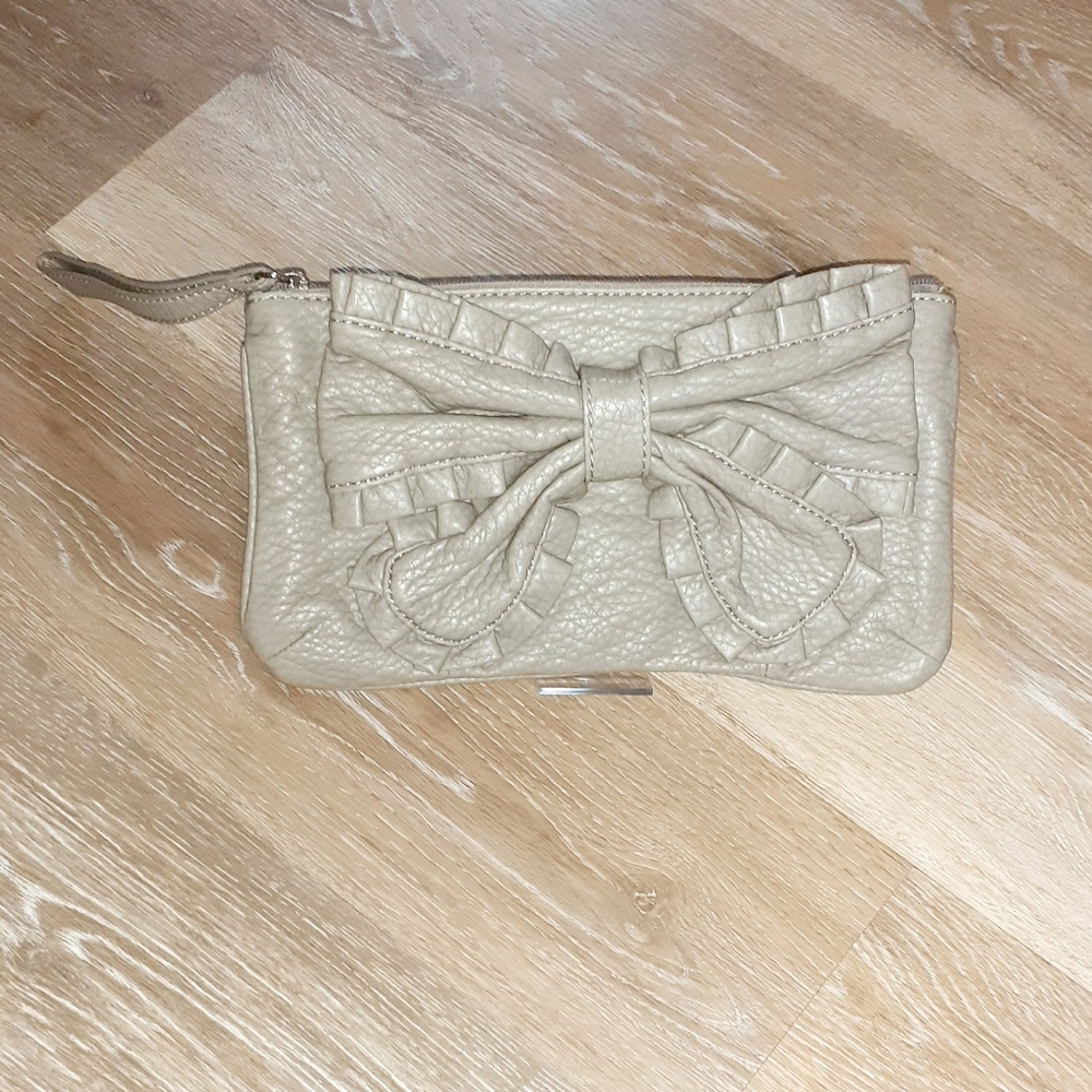 Marc Ecko gray wristlet/clutch